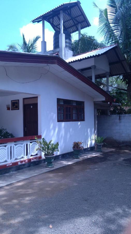 Umaya Holiday Home Анурадхапура Екстериор снимка